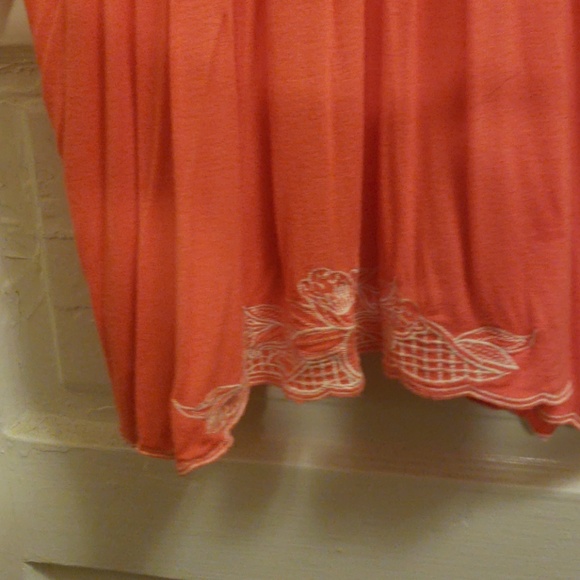 Tunic - Picture 3 of 3